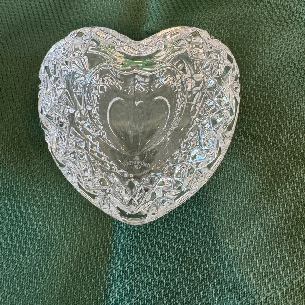 Waterford Crystal With Love Heart Shaped Covered Trinket Box - Picture 2 of 8